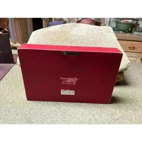 Christmas Santa Decor “I’m Sending You a Merry Christmas” - Picture 4 of 5